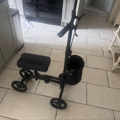 Knee scooter