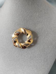 brooch
