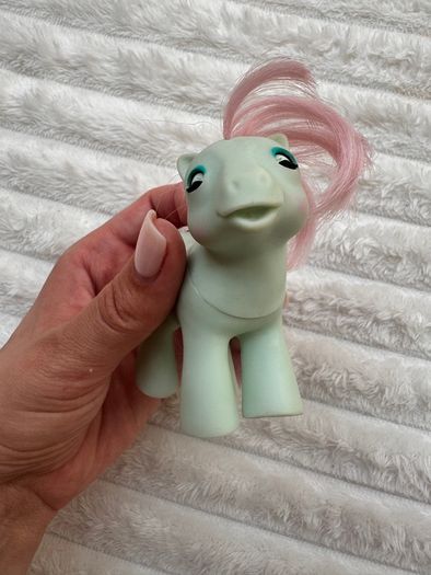 My Little Pony Baby Cuddles G1 1986 Beddy Bye Eye MLP Dirty approx. 7.5 cm. Used sometimes left eye opens only to the middle Please see photos