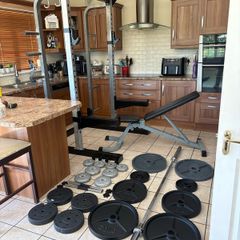 Read, Unbelievable Full Gym Spec Commercial Rack Rated To 450 Kilograms, Bench, Olympic Weights, Storage And More!!