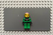 lego Star Wars sw0031 Rebel Pilot A-wing minifigure - Light Nougat Head, Trans-Yellow Visor, Green Jumpsuit