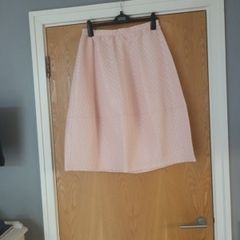 Topshop Skirt. S.14.  New-No Tag.