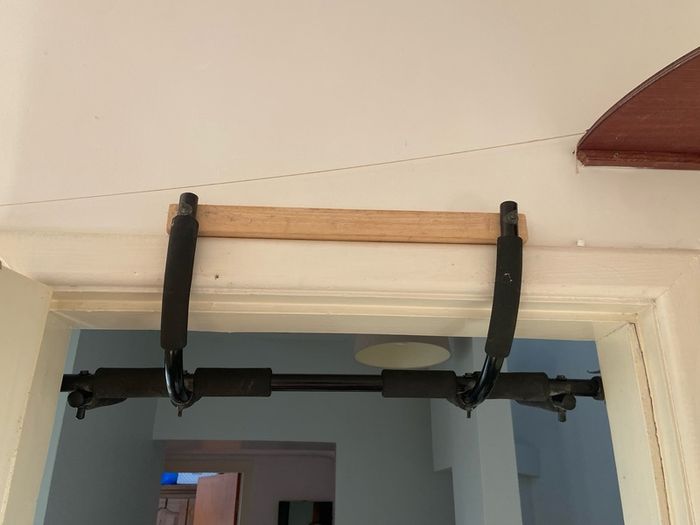 pull up bar