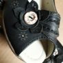 New open toe black sandals Image 2