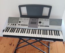 Yamaha Digital Keyboard PRS-E413