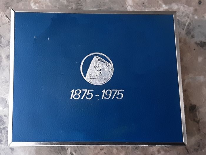 vintage collectable commemorative key ring