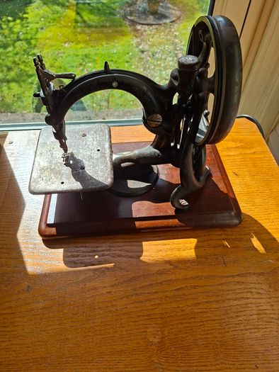 Vintage Hand Sewing Machines