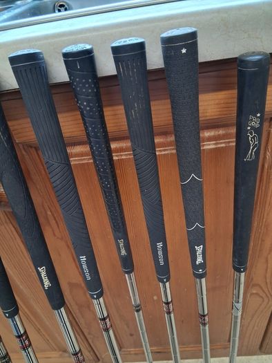 Mens golf clubs .