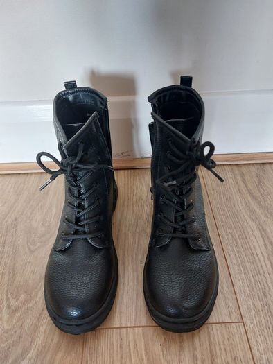 Like new black boots - size 38/5