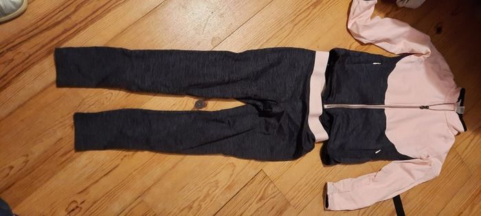 Hoodies and sweatshirts