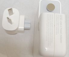 apple MacBook charger