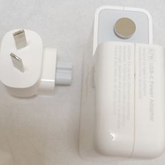 apple MacBook charger