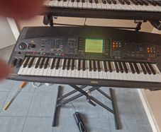 Yamaha PSR 8000 and Yamaha PSR 550 Workstations as Repair Projects or Spares Will Sell Separately
