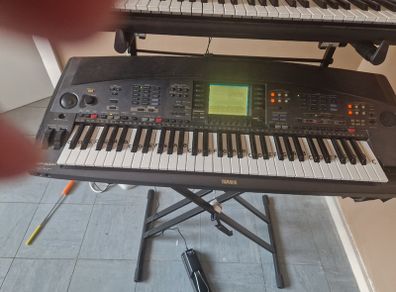 Yamaha PSR 8000 and Yamaha PSR 550 Workstations as Repair Projects or Spares Will Sell Separately