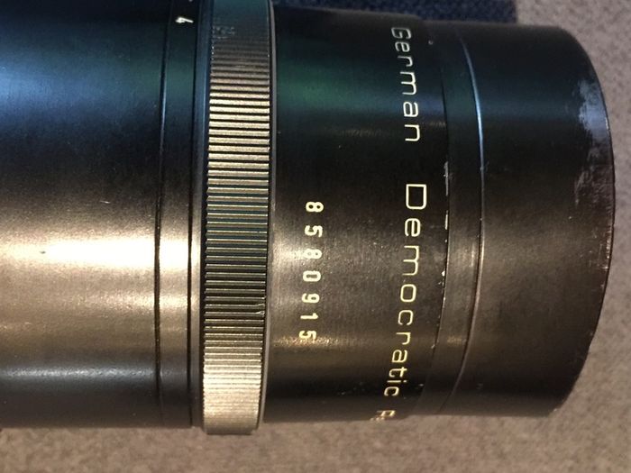 Vintage lens Pentacon 200 mm, f.4. Bokeh monster.