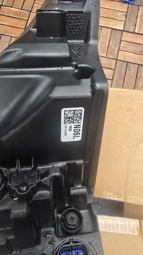 hyundai ioniq 5 left headlight and daylight