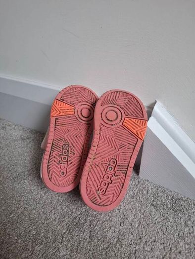 Girls Adidas shoes size 9,5