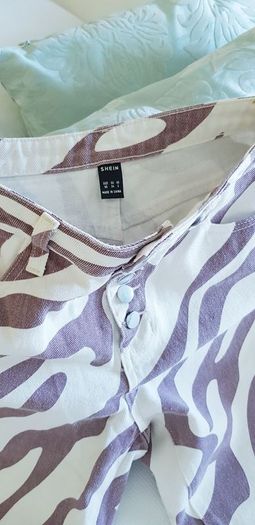 Shein Zebra Pattern Jeans - Size 10