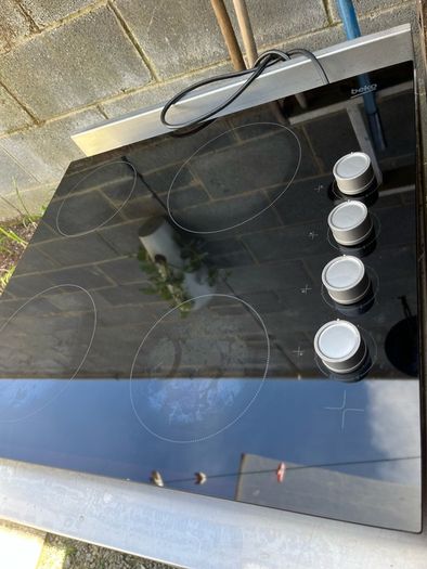 Electric hob