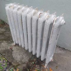 Cast iron antique style radiator