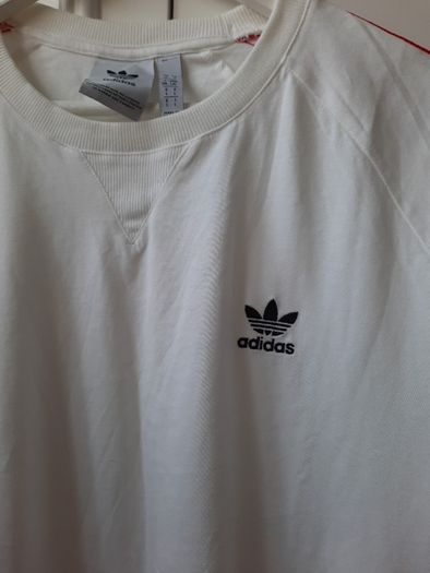 Adidas tshirt size L NEW
