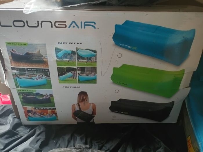 Inflatable lounger