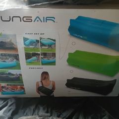 Inflatable lounger