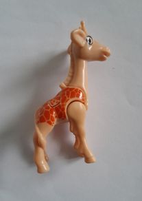 Kinder Giraffe
