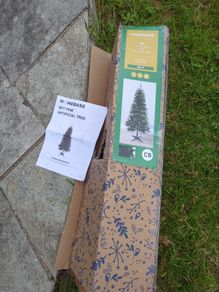 Free Christmas tree