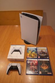 PlayStation 5 Disc Edition 1TB 2 Controllers + 4 Games