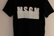t-shirt designer MSGM