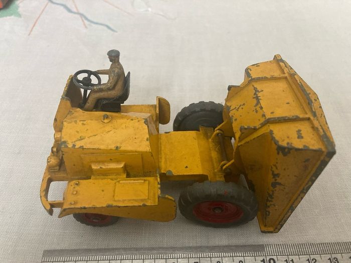 Dinky 562. Muir Hill dumpers truck. 1948/50.