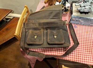 Komel C shoulder bag