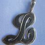 9Ct Yellow Gold 375 Hallmark Large Fancy Script Letter L Initial Charm Image 3
