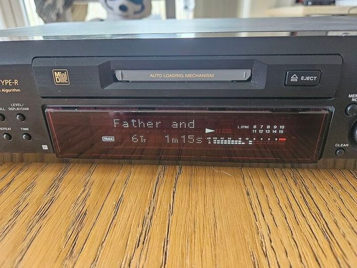 Sony MDS-JE530 minidisc player/recorder