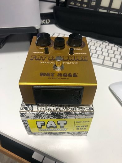 Way Huge Fat Sandwich Harmonic Saturator WHE 301 Guitar Pedal