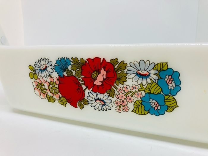 RARE Vintage Pyrex 'Poppy' Milkglass Loaf Dish