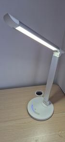 Adjustable desk lamp