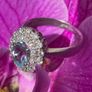 Vintage Aquamarine and Diamond 18ct Gold Cluster Ring Image 7