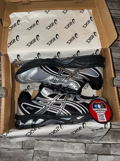 Onclouds, asics , sauconys