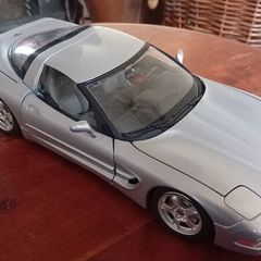 bburago Corvette 1997 1/18 scale