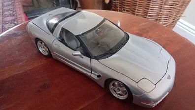 bburago Corvette 1997 1/18 scale