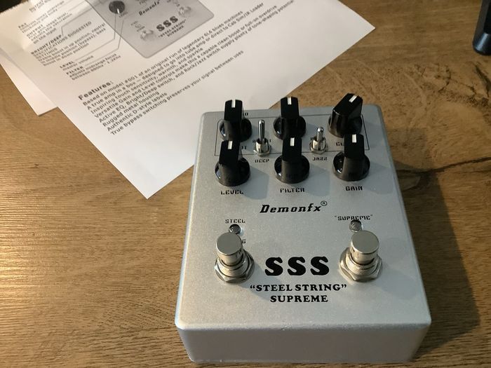 Demonfx SSS (Steel String Supreme) pedal
