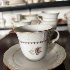 Retro porcelain Tea cup saucer and side plate, Thun Natalie