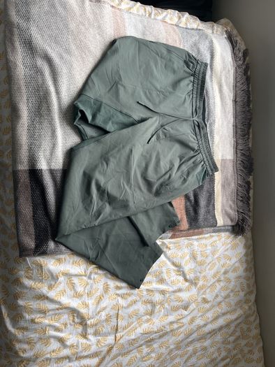 Lululemon Men's Army Green Joggers Large