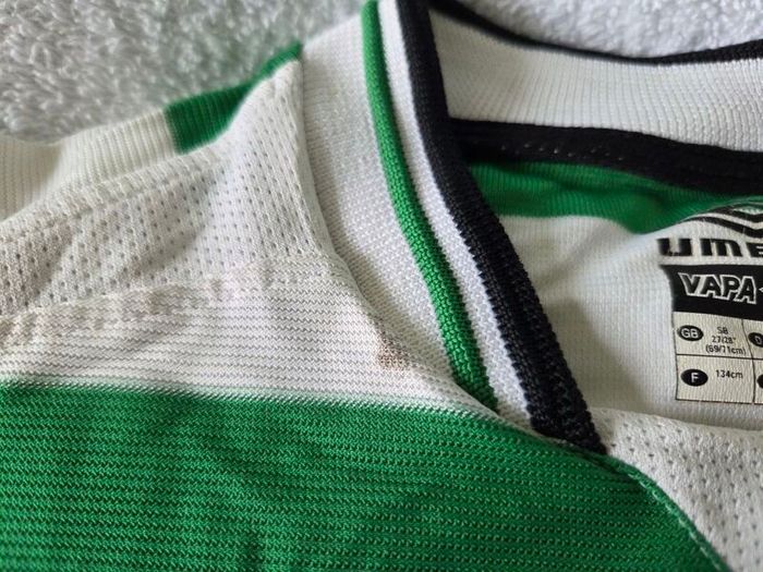 Celtic Football Home Jersey 2001 to 2003 Small Boys Umbro