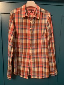 Tommy Hilfiger ladies fitted shirt. Size 10