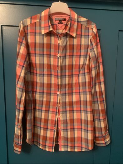 Tommy Hilfiger ladies fitted shirt. Size 10