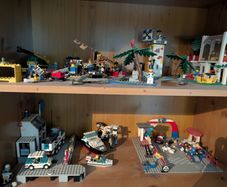 Vintage LEGO Collection - Pirates, Police, Town & Racing