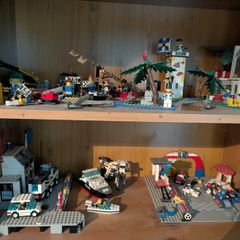 Vintage LEGO Collection - Pirates, Police, Town & Racing